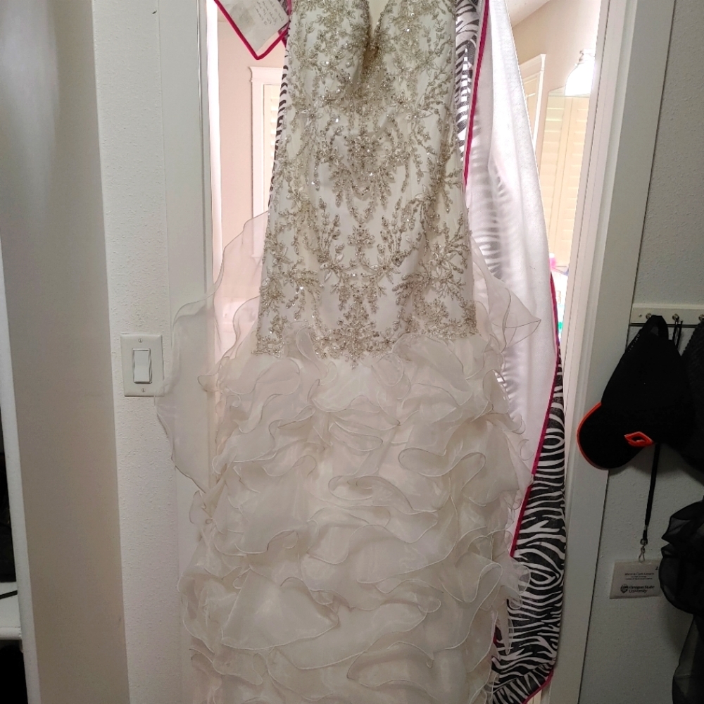 Wedding dress